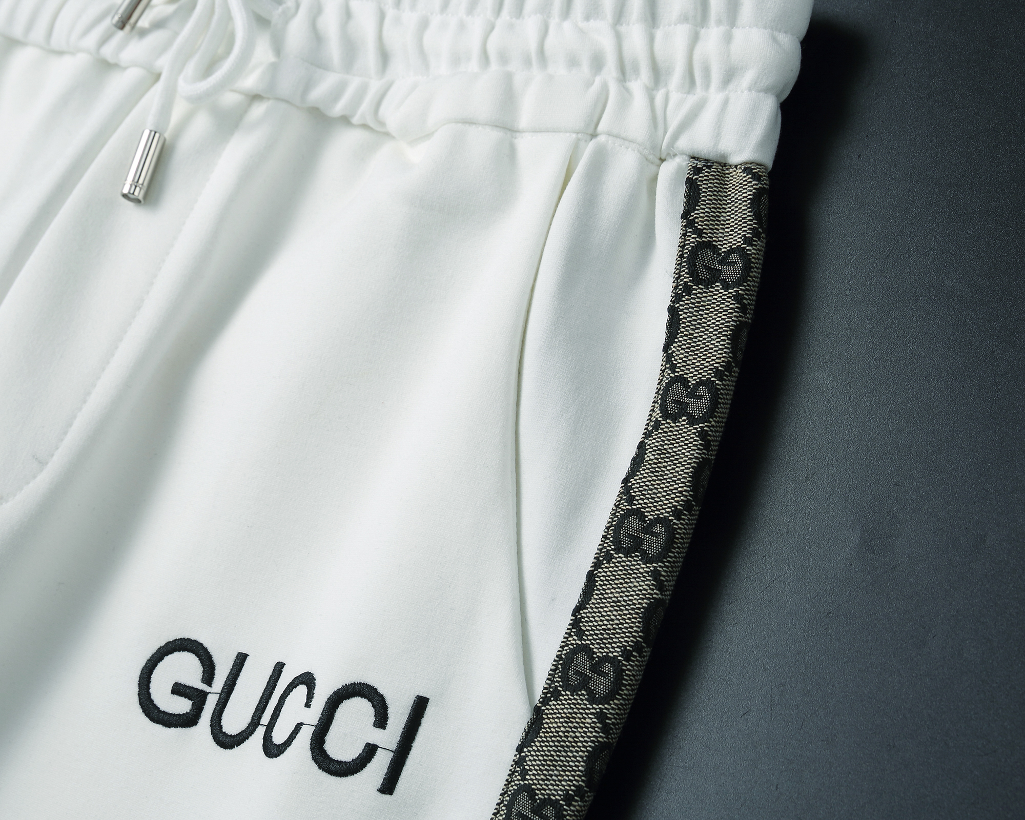 Gucci Long Suits